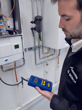 Load image into Gallery viewer, Anton APM 135 Differential Pressure Meter